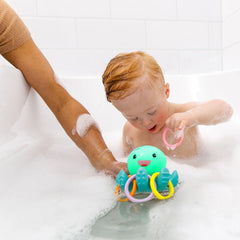 Light Up Ring Catcher Bath Toy